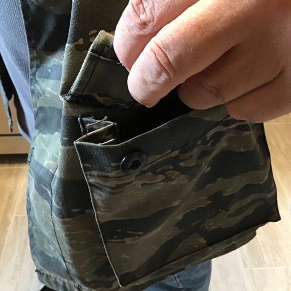 Redneck Camouflage Print Button Up Utility Vest - Picture 11 of 15